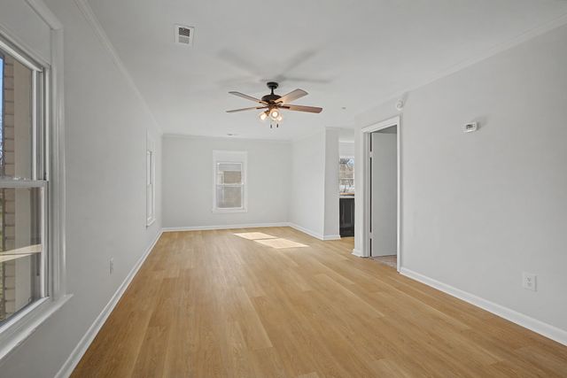 110 Green Meadow Dr, Gallatin, TN 37066