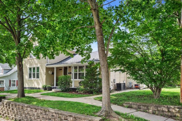 1120 11th AVENUE, Union Grove, WI 53182