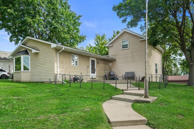 1120 11th AVENUE, Union Grove, WI 53182