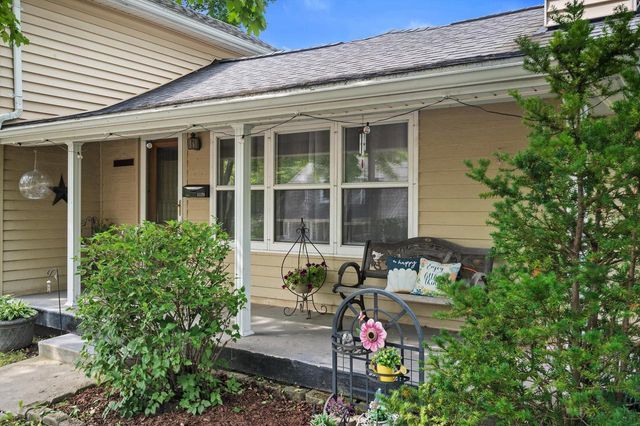 1120 11th AVENUE, Union Grove, WI 53182