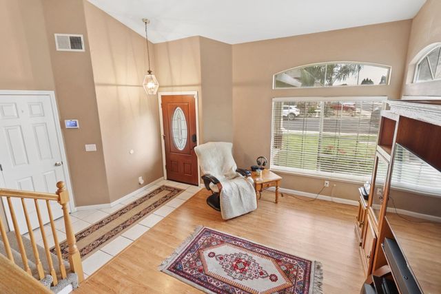 8824 Metalmark Ct, Elk Grove, CA 95624