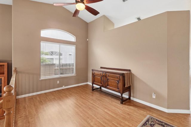8824 Metalmark Ct, Elk Grove, CA 95624