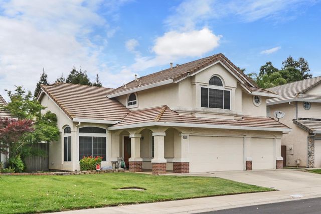 8824 Metalmark Ct, Elk Grove, CA 95624
