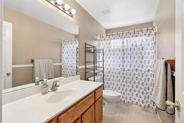 8824 Metalmark Ct, Elk Grove, CA 95624