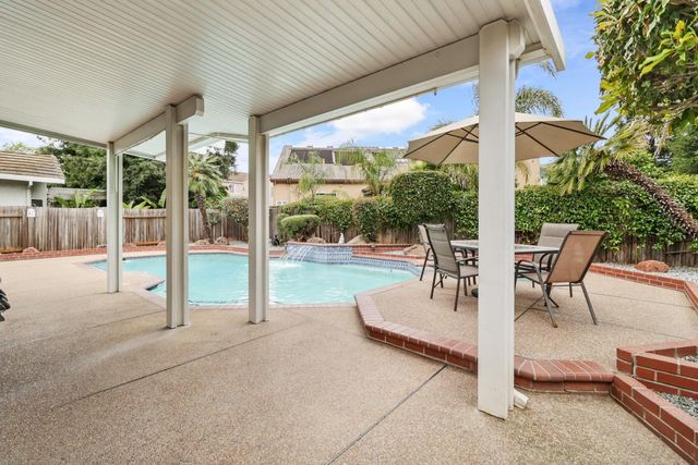 8824 Metalmark Ct, Elk Grove, CA 95624