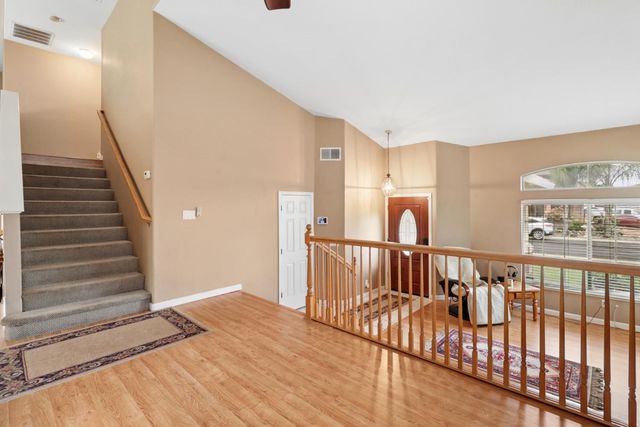 8824 Metalmark Ct, Elk Grove, CA 95624