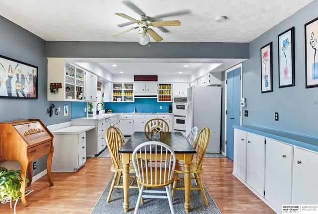 732 S 153rd Circle, Omaha, NE 68154