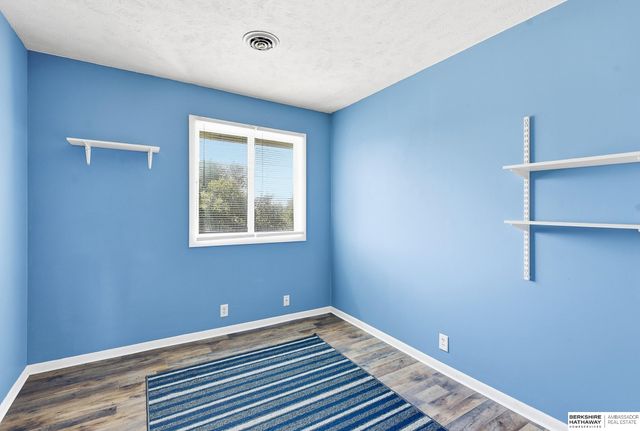 732 S 153rd Circle, Omaha, NE 68154