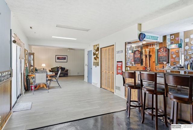 732 S 153rd Circle, Omaha, NE 68154