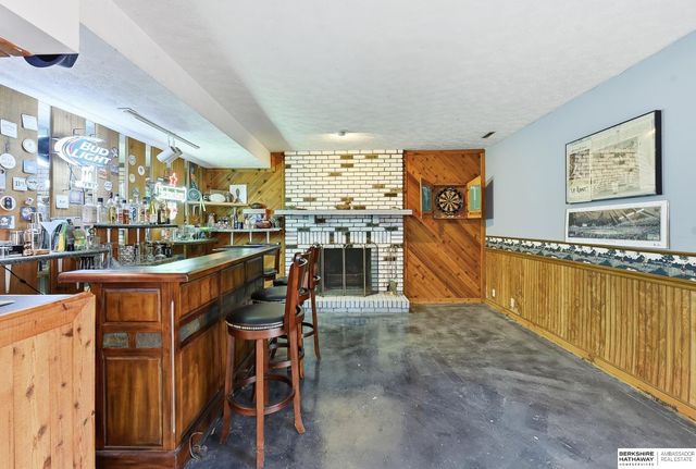 732 S 153rd Circle, Omaha, NE 68154