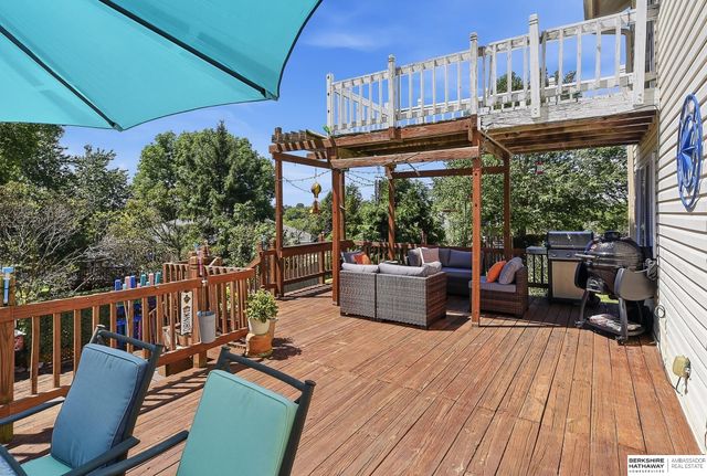 732 S 153rd Circle, Omaha, NE 68154