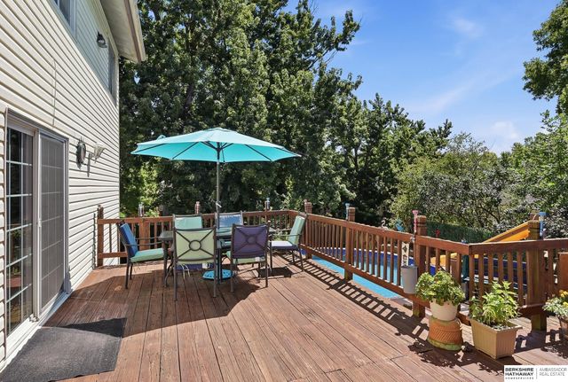 732 S 153rd Circle, Omaha, NE 68154