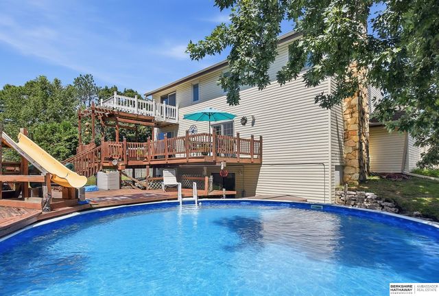 732 S 153rd Circle, Omaha, NE 68154
