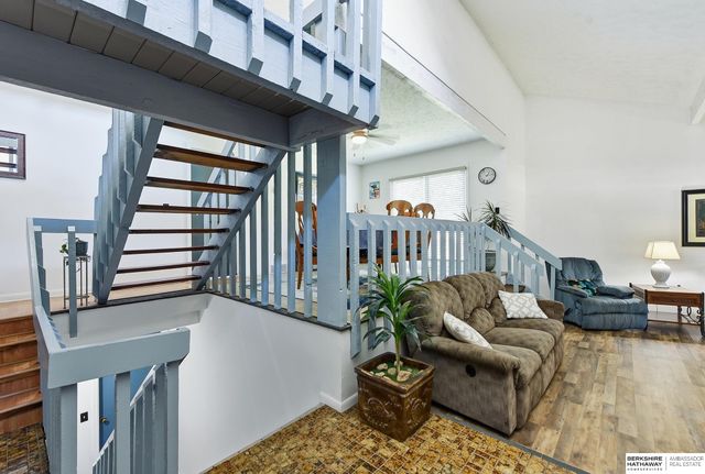 732 S 153rd Circle, Omaha, NE 68154