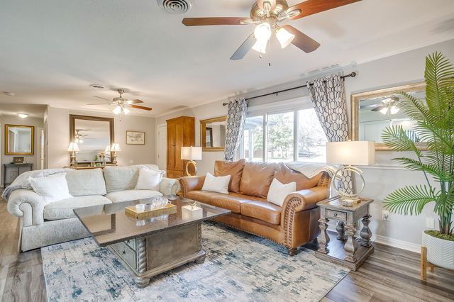 6917 Overhill Road, Fort Worth, TX 76116