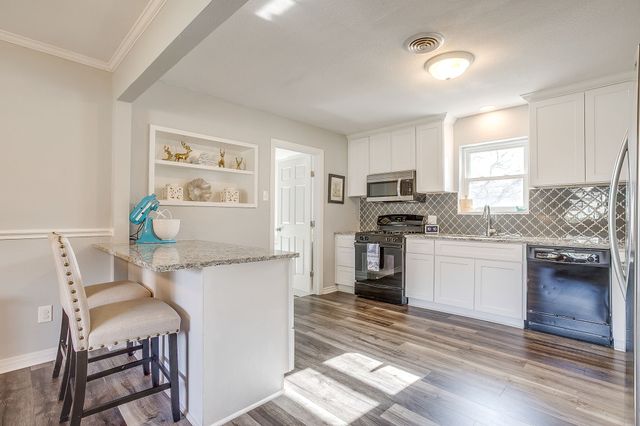 6917 Overhill Road, Fort Worth, TX 76116