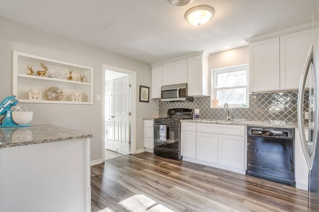 6917 Overhill Road, Fort Worth, TX 76116