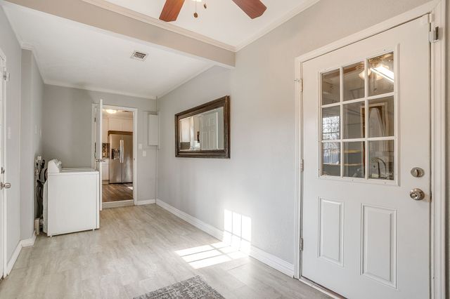 6917 Overhill Road, Fort Worth, TX 76116