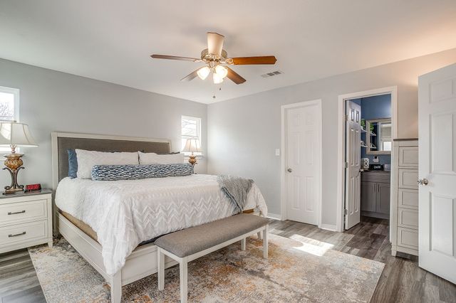 6917 Overhill Road, Fort Worth, TX 76116