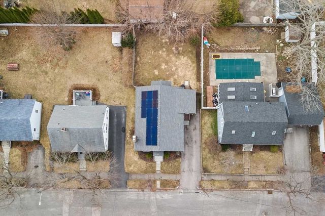 19 Rowena St, Worcester, MA 01606