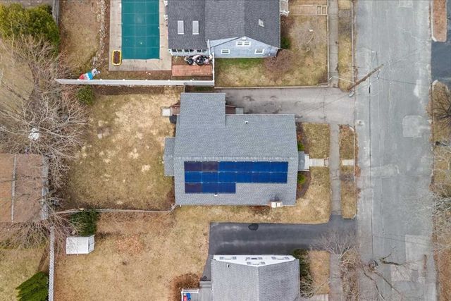 19 Rowena St, Worcester, MA 01606