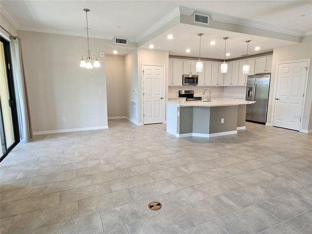 10027 CROOKED CREEK DRIVE 101, Venice, FL 34293