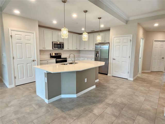 10027 CROOKED CREEK DRIVE 101, Venice, FL 34293