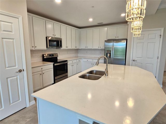 10027 CROOKED CREEK DRIVE 101, Venice, FL 34293