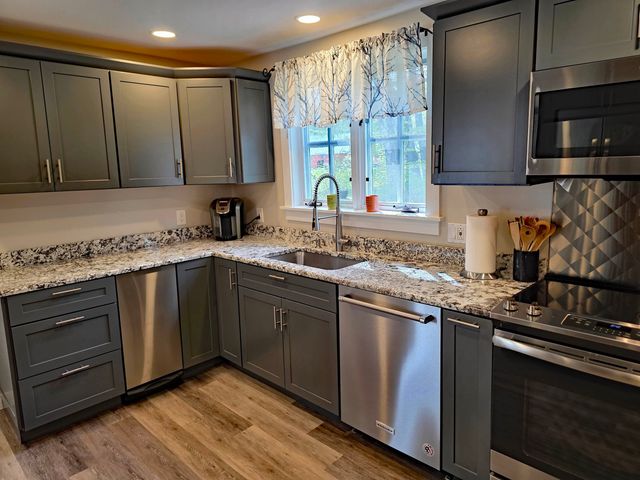 383 South Wardsboro Road, Newfane, VT 05345