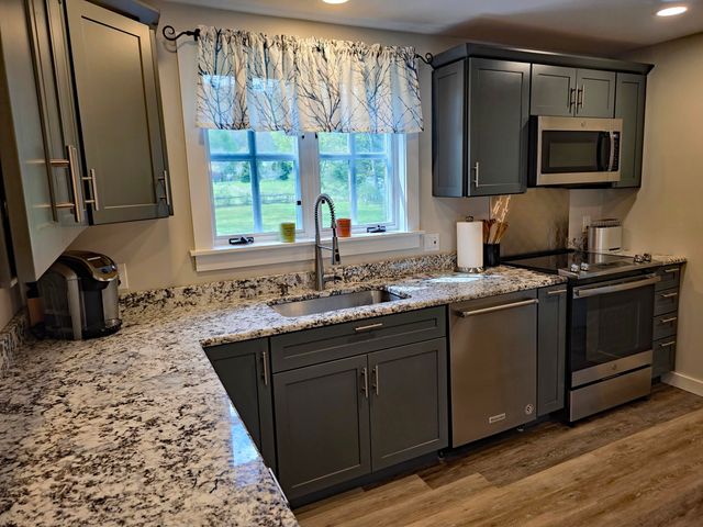 383 South Wardsboro Road, Newfane, VT 05345