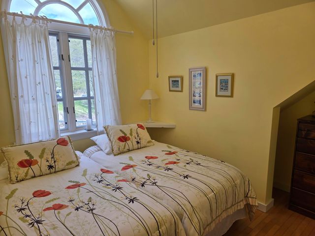 383 South Wardsboro Road, Newfane, VT 05345