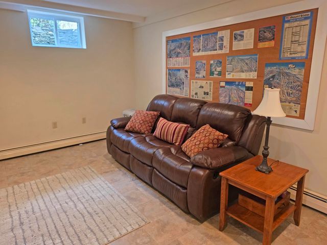 383 South Wardsboro Road, Newfane, VT 05345