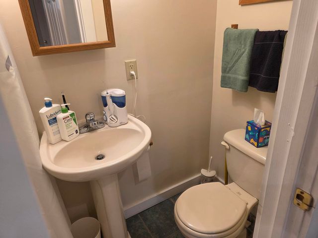 383 South Wardsboro Road, Newfane, VT 05345