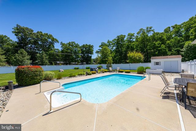 102 KARENLYNN DR, Franklinville, NJ 08322