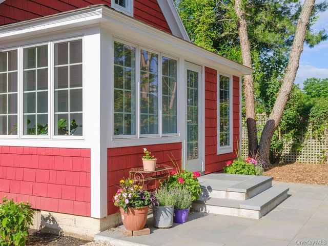 175 AKA 611 Maple Street, Greenport, NY 11944