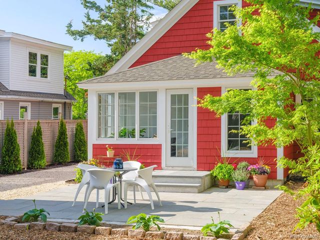 175 AKA 611 Maple Street, Greenport, NY 11944