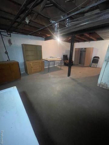 23784 Brittany Avenue, Eastpointe, MI 48021