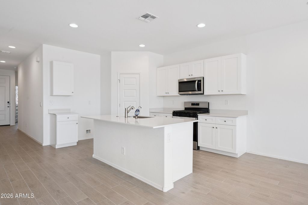 22077 N DAWN VIEW Drive, Maricopa, AZ 85139 — exterior