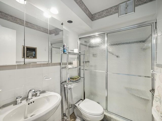 131 Doolen Court 104, North Palm Beach, FL 33408