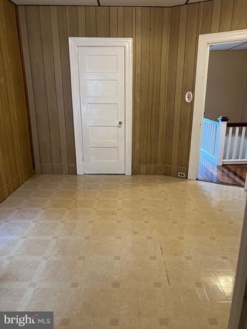 4941 N FRONT ST, Philadelphia, PA 19120