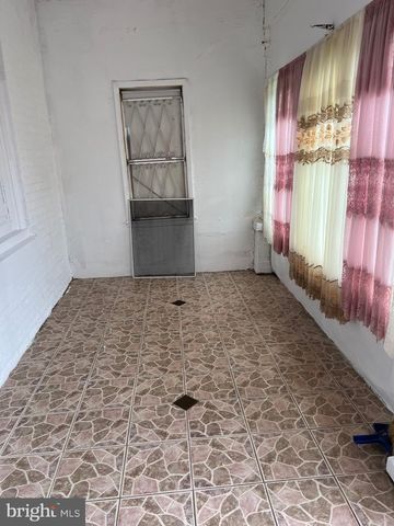 4941 N FRONT ST, Philadelphia, PA 19120