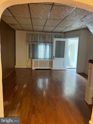 4941 N FRONT ST, Philadelphia, PA 19120