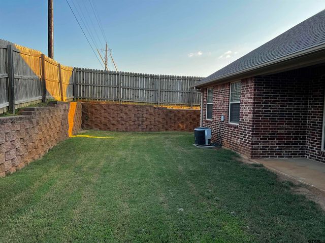 112 Letha Ct, Tyler, TX 75702