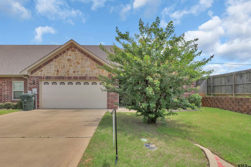 112 Letha Ct, Tyler, TX 75702