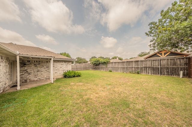 641 Park Lane, Highland Village, TX 75077