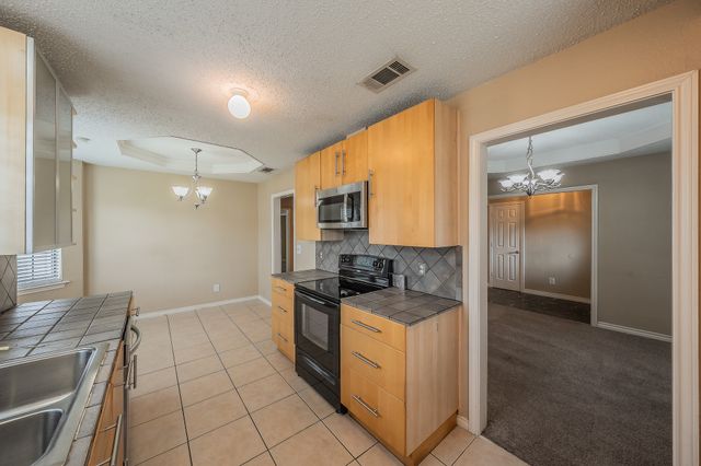 641 Park Lane, Highland Village, TX 75077