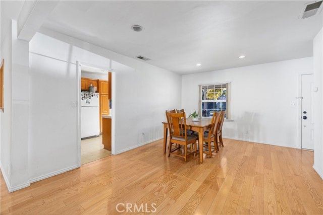 17419 Leadwell, Los Angeles, CA 91406