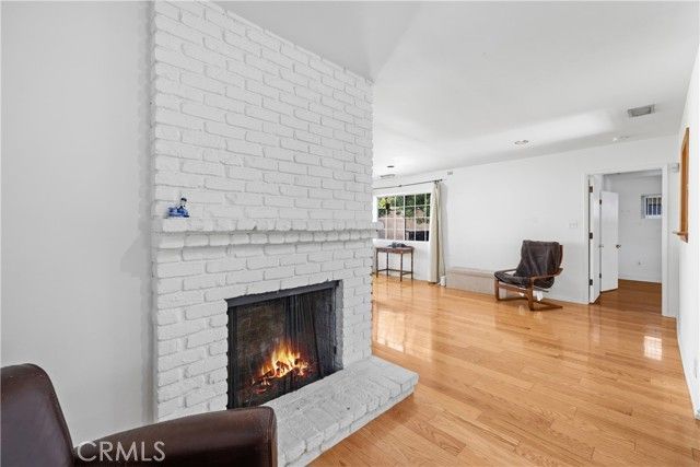 17419 Leadwell, Los Angeles, CA 91406