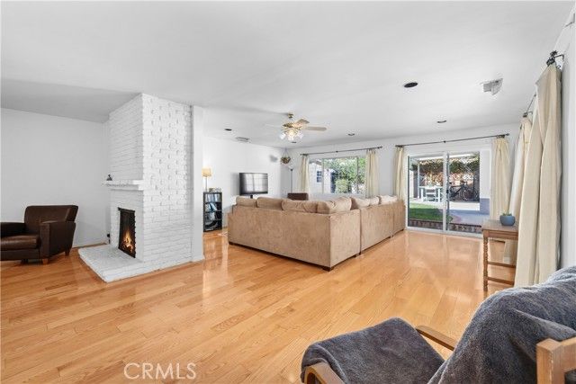 17419 Leadwell, Los Angeles, CA 91406