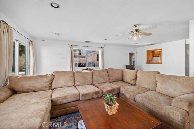 17419 Leadwell, Los Angeles, CA 91406